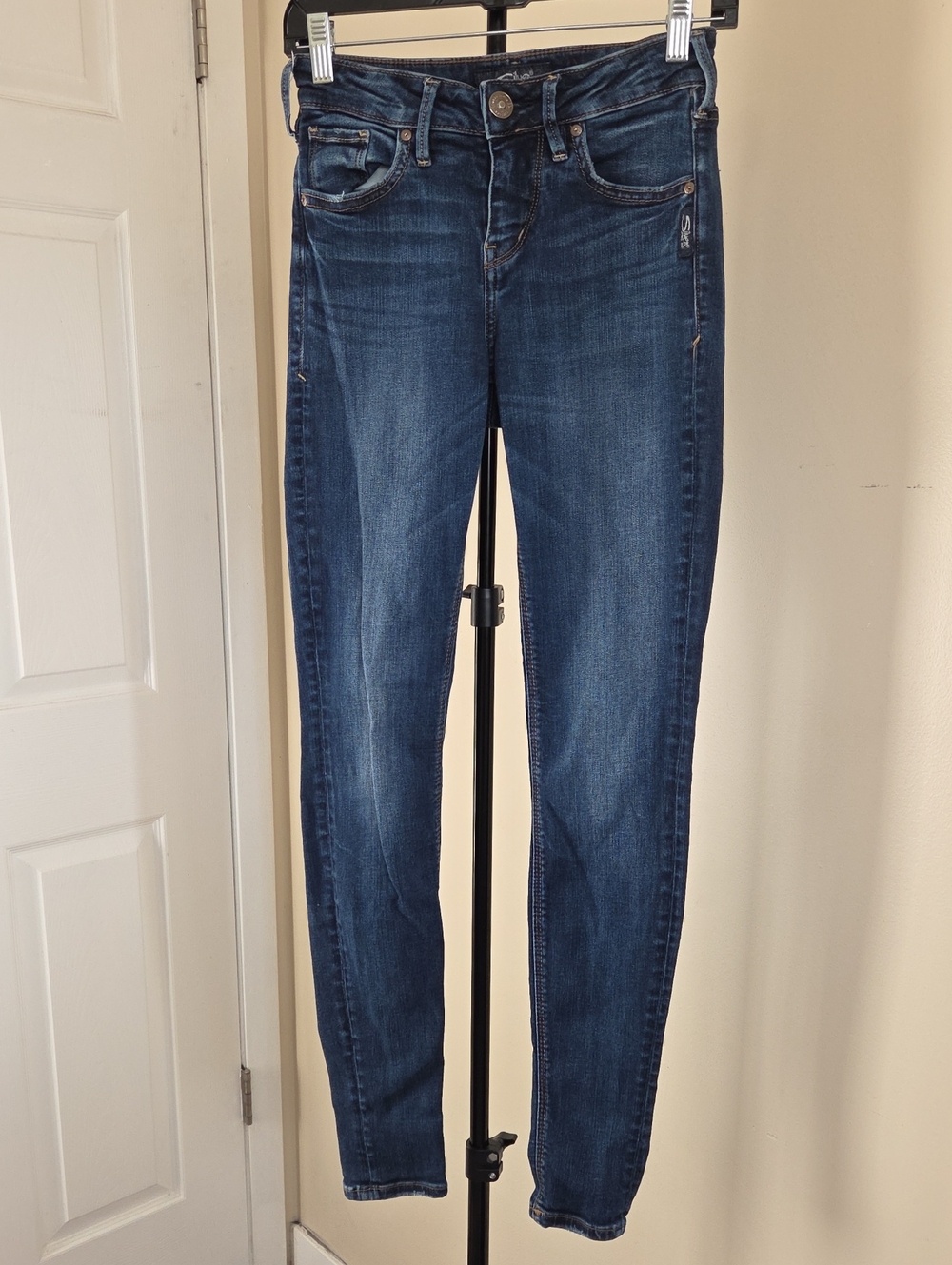 Silver Jeans Dark Blue Avery Skinny Jeans